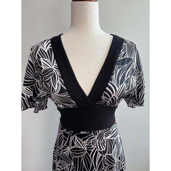 Y2K Speechless V-Neck Midi Dress Juniors 7 Black Satin Print Flowy Stretch - Picture 3 of 7